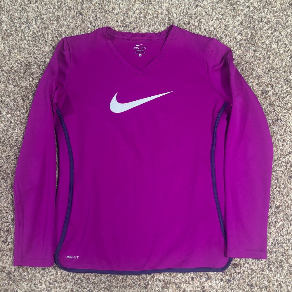 Women's Nike Dri Fit Long Sleeve V Neck - Preowned - Size M -